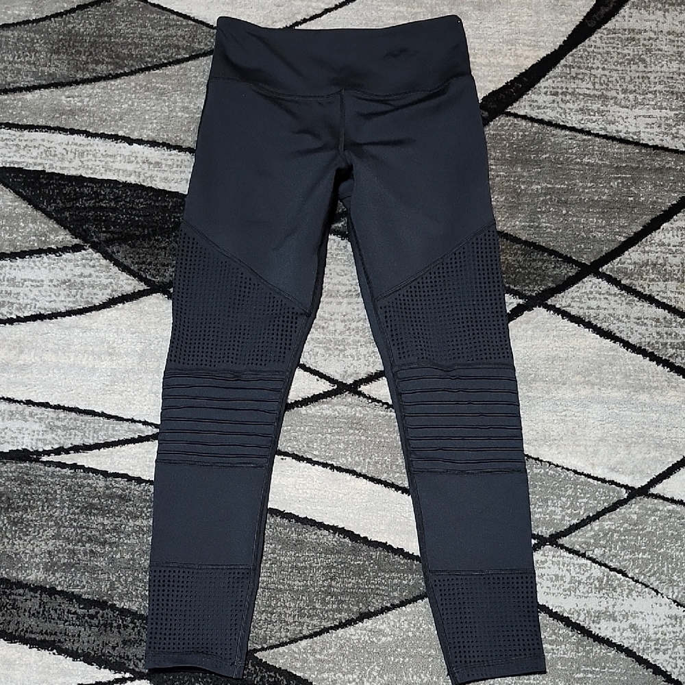 ZYIA ACTIVE BLACK MOTO-MESH INSPIRED CROPPED LEGGINGS SIZE 4